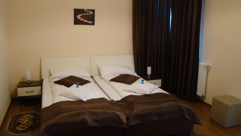 Pensiunea Queen Mary Sînpetru Quarto foto
